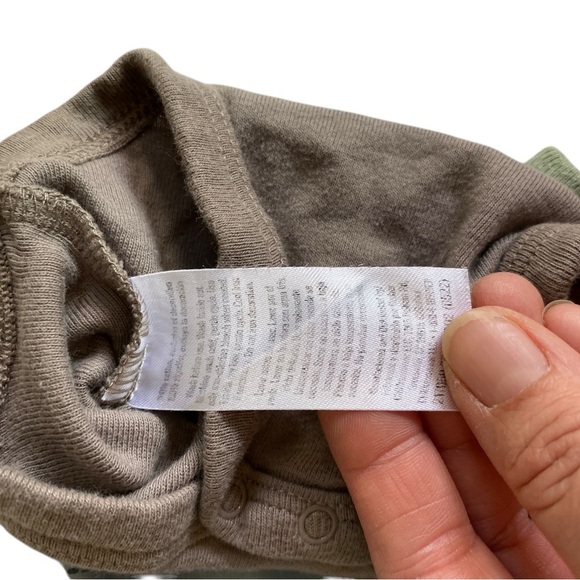 Baby clothes bundle 3 dinosaur onesie 1 gymboree jeans overalls 1 teddy bear hat - Picture 11 of 11